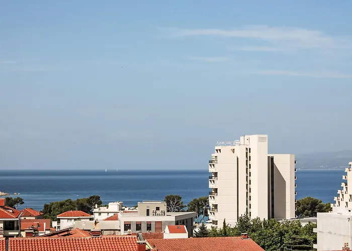 Silvia-4 By Interhome