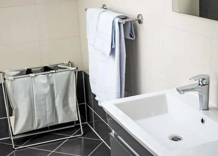 Silvia-4 By Interhome