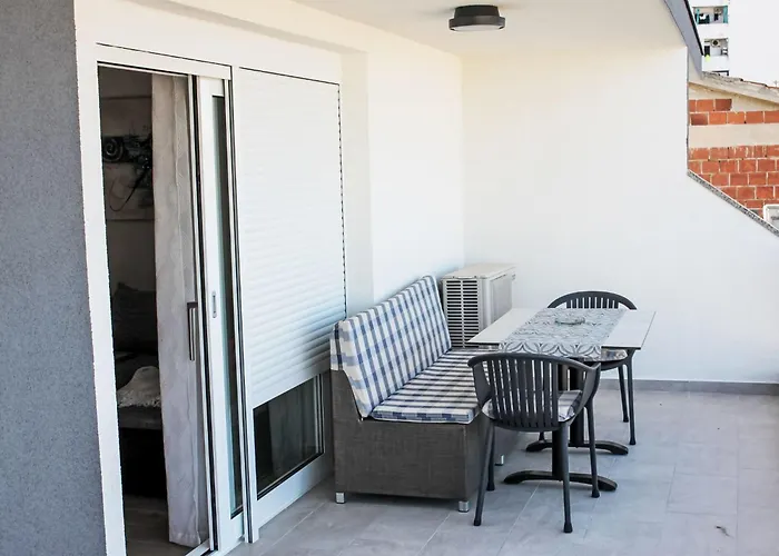 Apartment Silvia-4 By Interhome