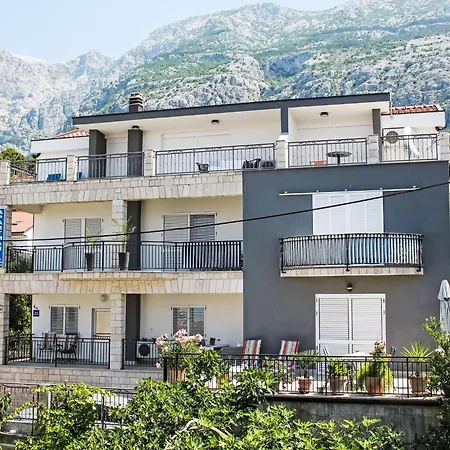 Silvia-4 By Interhome Apartman